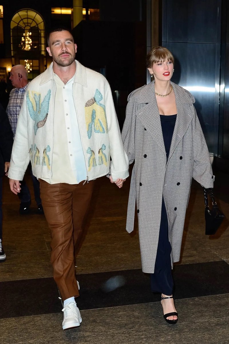 the fact that travis makes taylor look short is so crazy😭