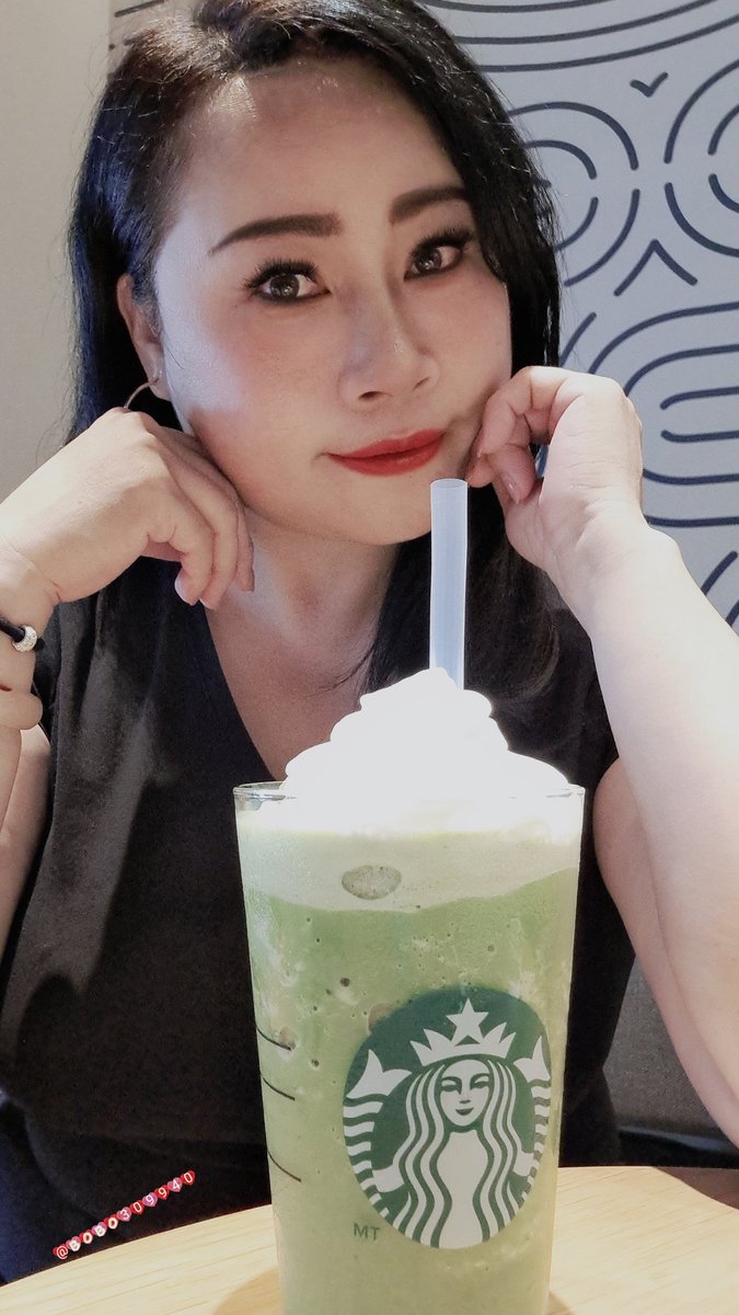 #破天荒第一次應該也是最後一次超悠閒的在永康愛買星巴克偷閒🤣#台南的朋友要不要來巧遇呀～我會到下午四、#五點喔歡迎來喝咖啡聊是非～
（#愛心留言+#轉推分享+#追蹤跟隨）
#大奶
#原味
#離婚熟女
#地方媽媽 https://t.co/TVH0hDahPk