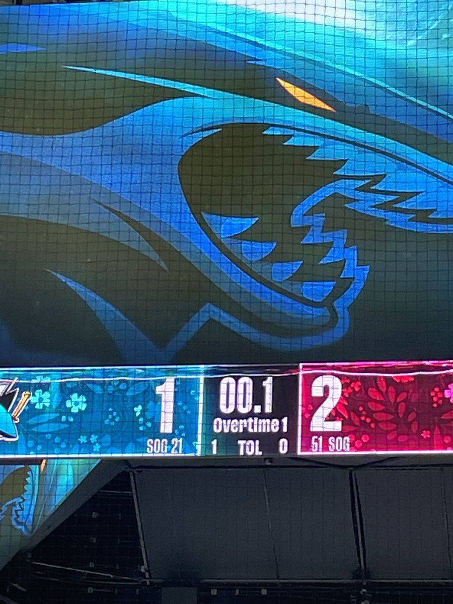 AvsAngelsChick's tweet image. #avswin #goavsgo🏒❤️💙