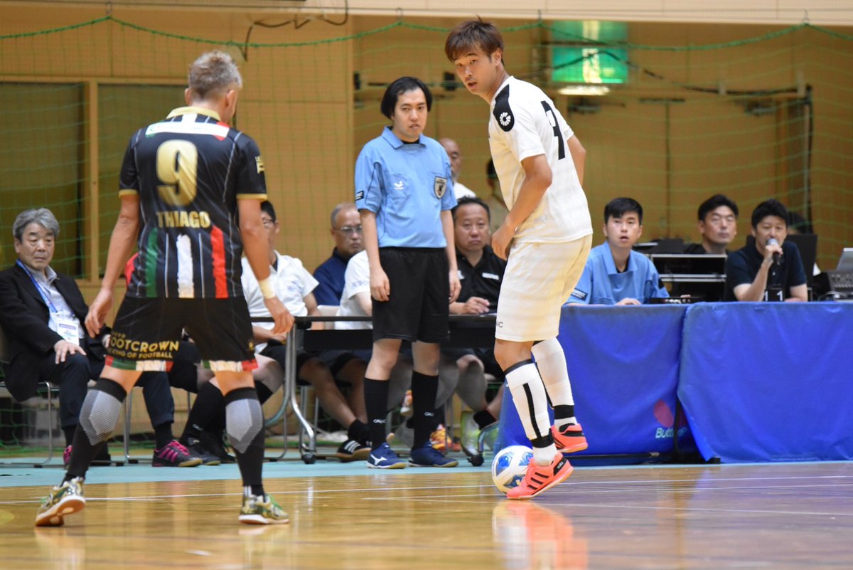 futsal_heroes's tweet photo. 【メンバー追加発表/フットサルヒーローズ】
11月25日に行われる、
フットサルヒーローズvs東海スターズの追加メンバーを発表致します。

"追加発表"
No.9 大津耀誠

"サッカー経歴"
ザスパクサツ群馬→大分トリニータ→SC相模原→奈良クラブ
U-16/U-17日本代表
U-18/U-19日本代表候補

"フットサル経歴"
gatt2008
関西フットサル選抜
2022関西フットサルリーグ得点王