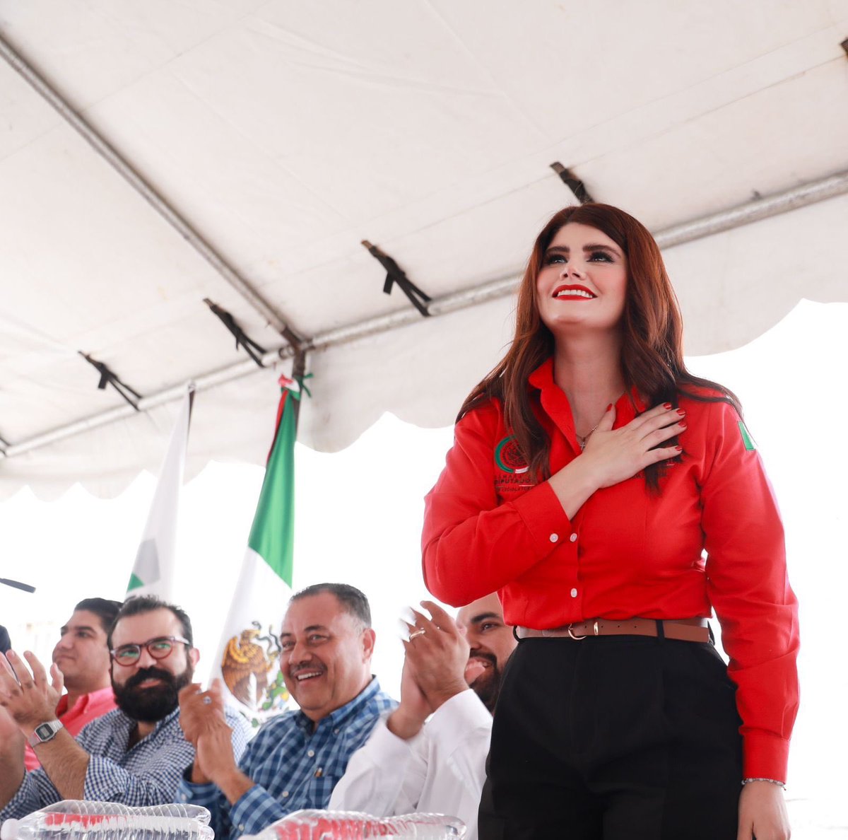 Cuquis_Camarena's tweet image. Instalación del Comité Distrital 2023-2024 del #Distrito3 🇲🇽🤩

Muchas gracias a toda la militancia #priista que nos acompañó en este importante momento del @PRIJALOFICIAL. ✨💪🏻 

¡Vienen grandes cosas! 👊🏻😎