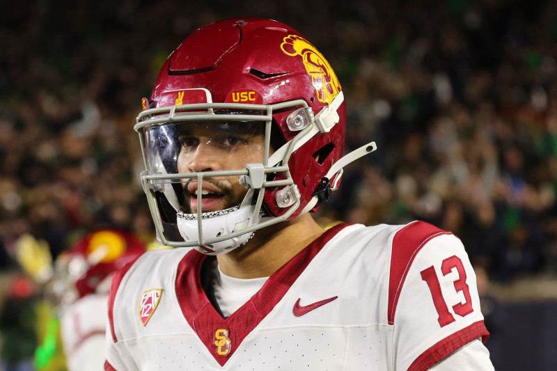 BBDNewss's tweet photo. Caleb Williams' Heisman Candidacy Questioned by Fans After USC's Loss to Notre Dame
#CalebWilliams https://t.co/z00M09qs5a