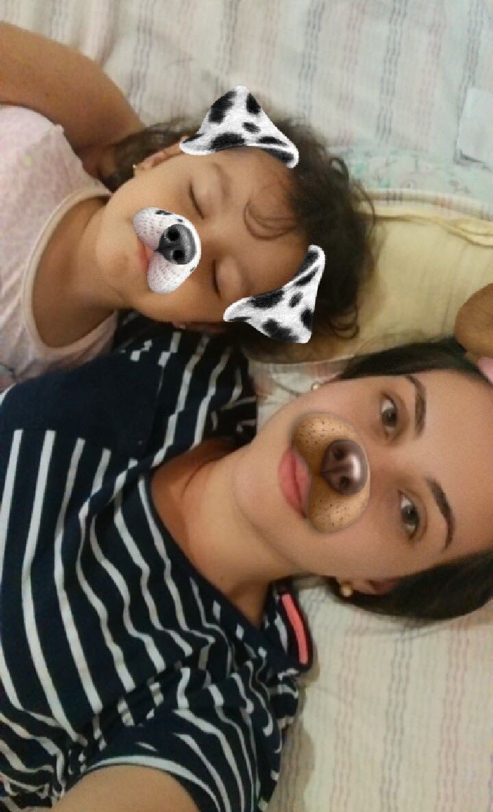 leticzki's tweet photo. a gnt já foi assim pequenas q amavam filtro de cachorro do snapchat🥺🥺🥺 https://t.co/KKMgLIhHqT