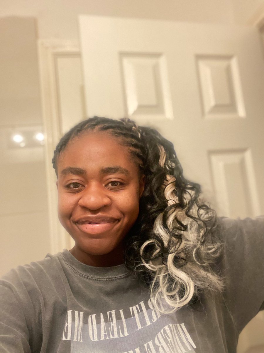 runandserve's tweet photo. Announcement: I GOT MY
HAIR DONE

I am ready to be a menace in these Dallas streets once again. I just got home from a night out &amp; I feel rejuvenated! #SheIsBack #AlterEgo #StillME #blonder https://t.co/E4tkdWRrDO