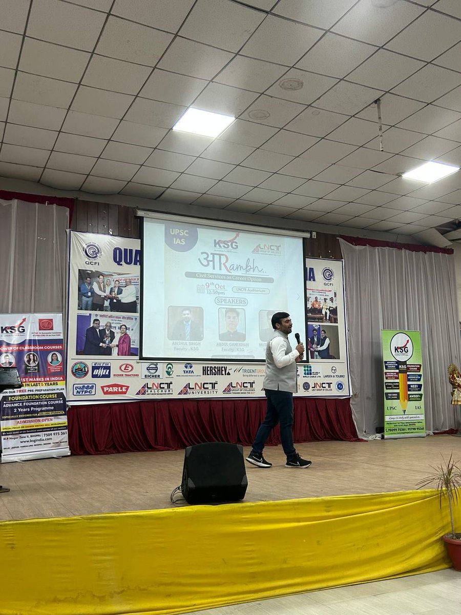 AtharKhan70's tweet photo. I'm thrilled to share the incredible success of a recent initiative by the LNCT Group's Volunteer Committee in the Training and Placement Department. We joined hands with the renowned Khan Academy (KSG) to organize a truly inspiring motivational session for UPSC aspirants. https://t.co/LjqPexatm8