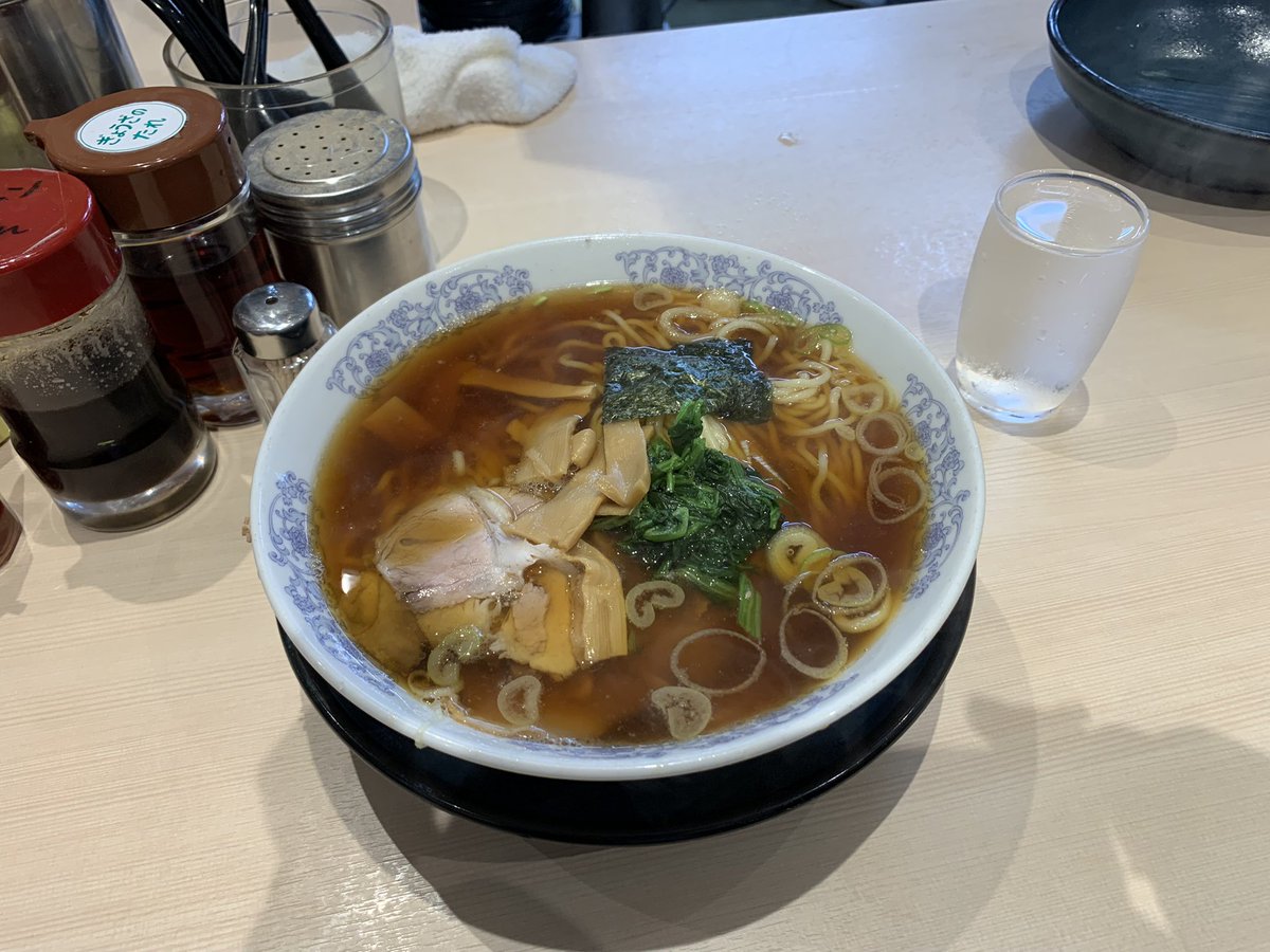 tanu_kou's tweet photo. 本日の昼食。

あおきやさんのラーメン。

最近なぜか駐車場に車をとめられなくて食べられなかったけど、今日はとめられた。

相変わらず美味しかった。^_^ https://t.co/ol5M2AA39K