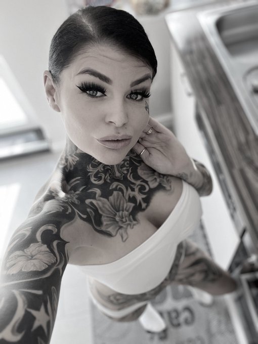 Guten Morgen meine Lieben, ich bin gut in Bremen angekommen und ihr k&ouml;nnt trotzdem immer noch Termine<a href="/tag/camzeiten"class="tags"><span>#camzeiten</span></a><a href="/tag/verf%C3%BCgung"class="tags"><span>#verf&uuml;gung</span></a>