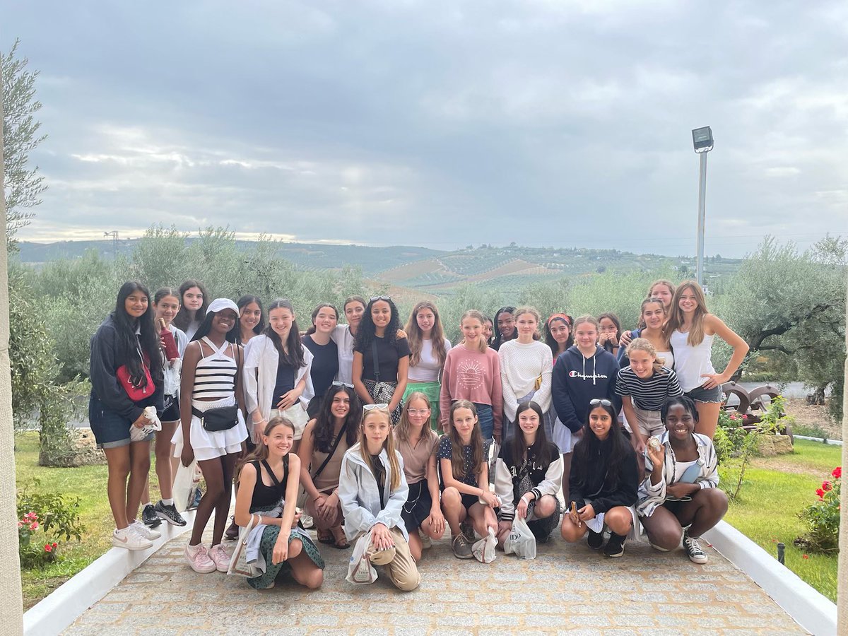 CRYHighSpanish's tweet photo. Visit to the olive oil mill and Alvear winery. https://t.co/LcieBDzn9p