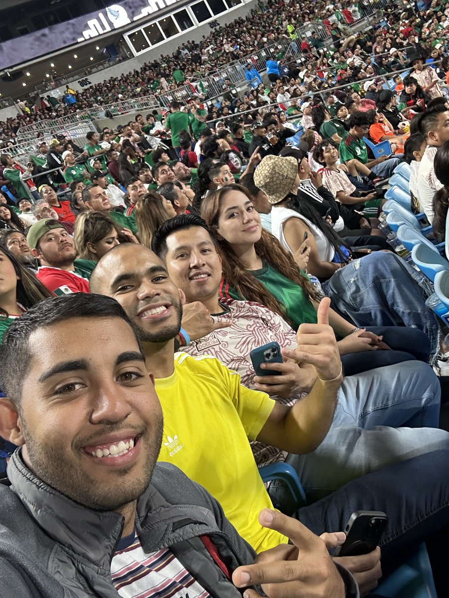 JorgeTorresAtt's tweet photo. A Nice Soccer Gamer after a successful day at ATT #BigProm with @GermanOffical1 @matiasfelipe https://t.co/V6ILrdw9hF