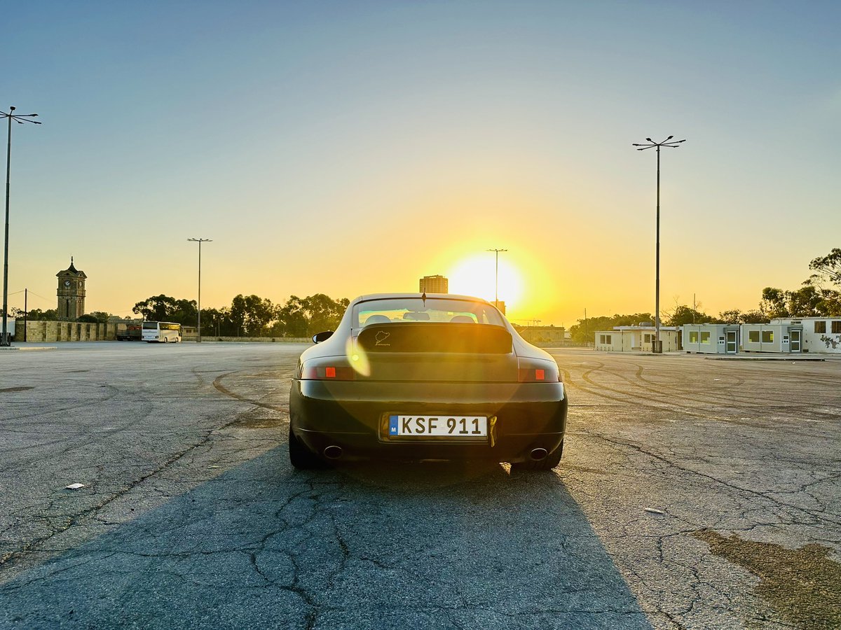 911blackyellow's tweet photo. Sunday Ride and Coffee

#porsche #everyday #getoutanddrive #rideandcoffee #sunday #morning #ride #carrera #carrera996 #carrera4 https://t.co/mEyKpjVGtq