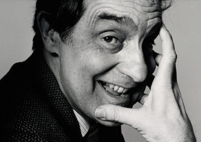 aforista_l's tweet image. "La giovinezza consiste nell'imparare a possedere le cose del mondo; la vecchiaia consiste nell'imparare a sbarazzarsene."

Ricordando #ItaloCalvino nel centenario della nascita (#15ottobre 1923).