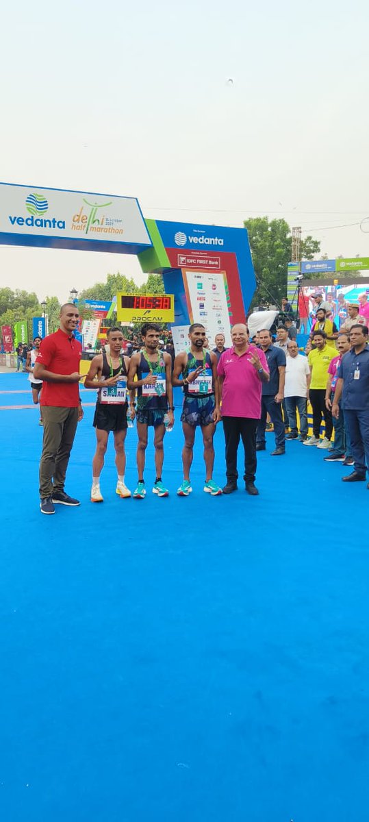 LtGovDelhi's tweet photo. At the #VDHM23 today. My congratulations to all the winners & salute to the sporting spirit of all those who participated in the half marathon.
Kudos to the grit, determination & perseverance! https://t.co/J7P1TATT2k