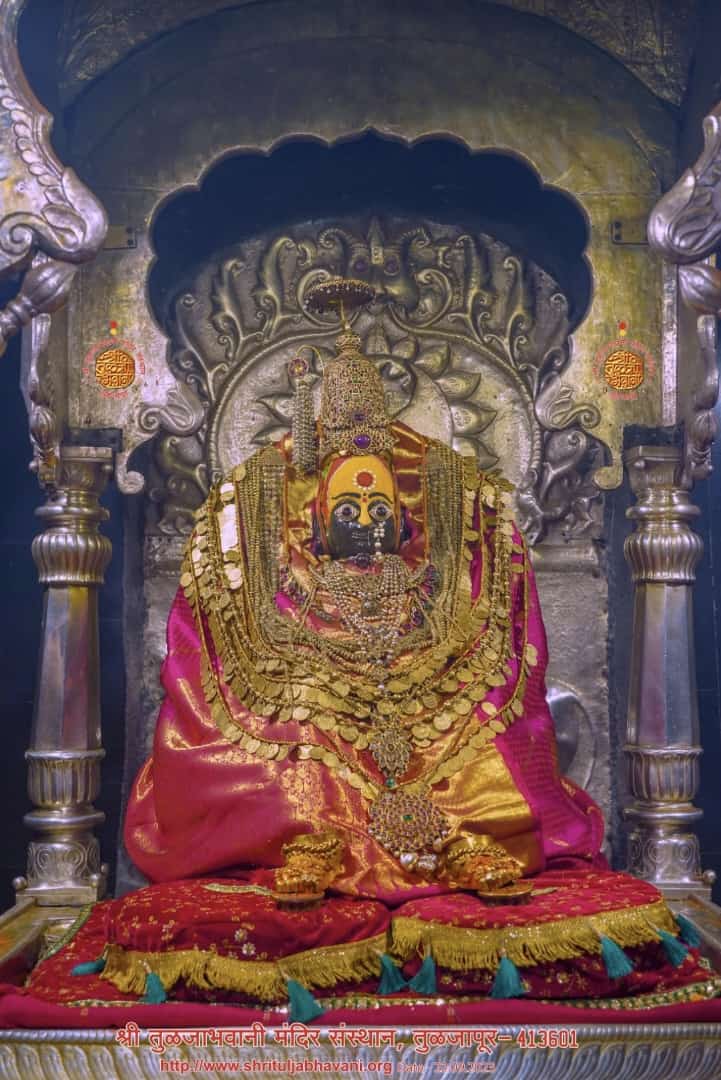 sadhnasandesh's tweet photo. #नवरात्रि 
या देवी सर्वभू‍तेषु माँ गौरी रूपेण संस्थिता। नमस्तस्यै नमस्तस्यै नमस्तस्यै नमो नम:॥
🚩                        
      ꧁✨❀✨꧂ https://t.co/xq51RQHVHz
