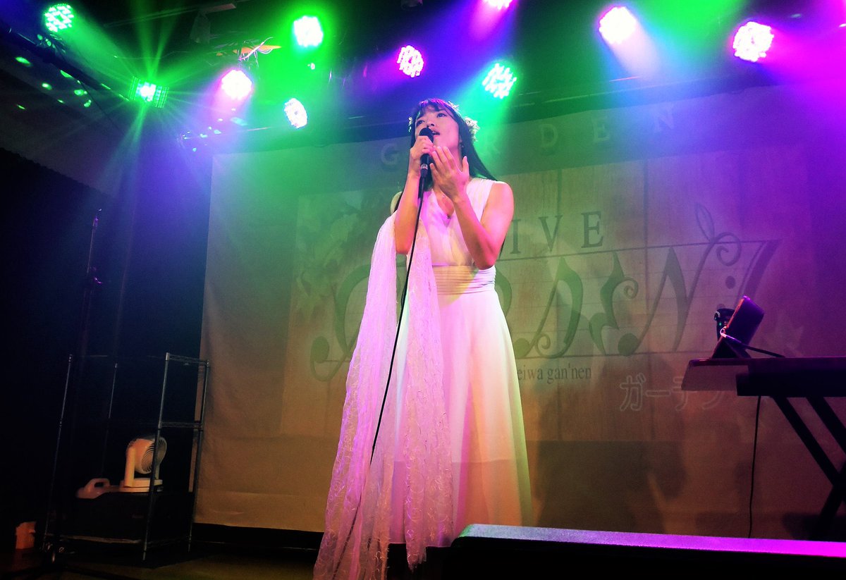 lilium_momoko's tweet photo. Weekend Solo Live in 金山Live Garden有難うございました‼️

照明がとても綺麗で、歌っている方も世界観に浸れます…😌

本日のセトリ
#TheBoldPrivateer
#Stjernestøv
#Imgoingtothewest
#Sleepsong
#ToFrance 

今日もアットホームに、しっとりお届けさせて頂きました♡お越し下さった皆様、配信を見てくださった皆様、有難うございました♡

撮影: @cj2250 さん
