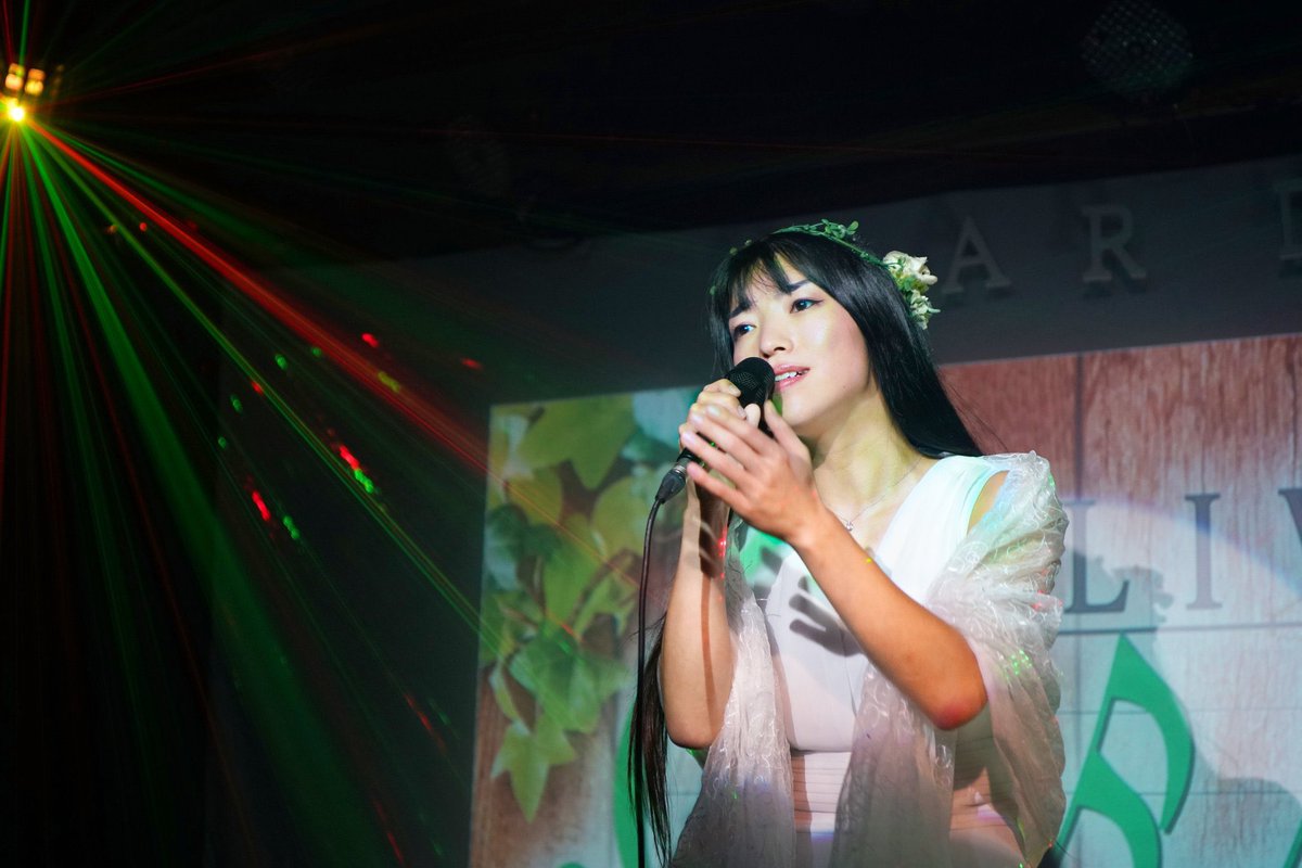 lilium_momoko's tweet photo. Weekend Solo Live in 金山Live Garden有難うございました‼️

照明がとても綺麗で、歌っている方も世界観に浸れます…😌

本日のセトリ
#TheBoldPrivateer
#Stjernestøv
#Imgoingtothewest
#Sleepsong
#ToFrance 

今日もアットホームに、しっとりお届けさせて頂きました♡お越し下さった皆様、配信を見てくださった皆様、有難うございました♡

撮影: @cj2250 さん
