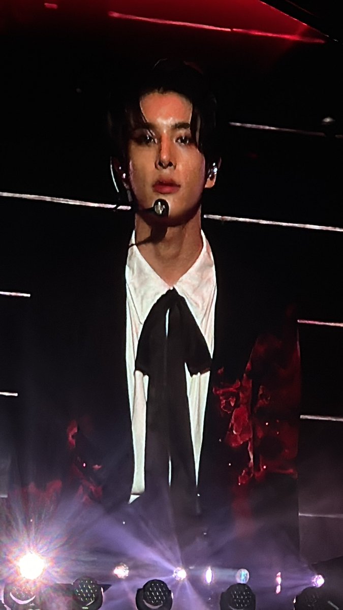 deepdimplewon's tweet image. I cannot believe I saw them this close, I’m still In shock they are absolutely beautiful in person 🫶🏻😭#ENHYPEN