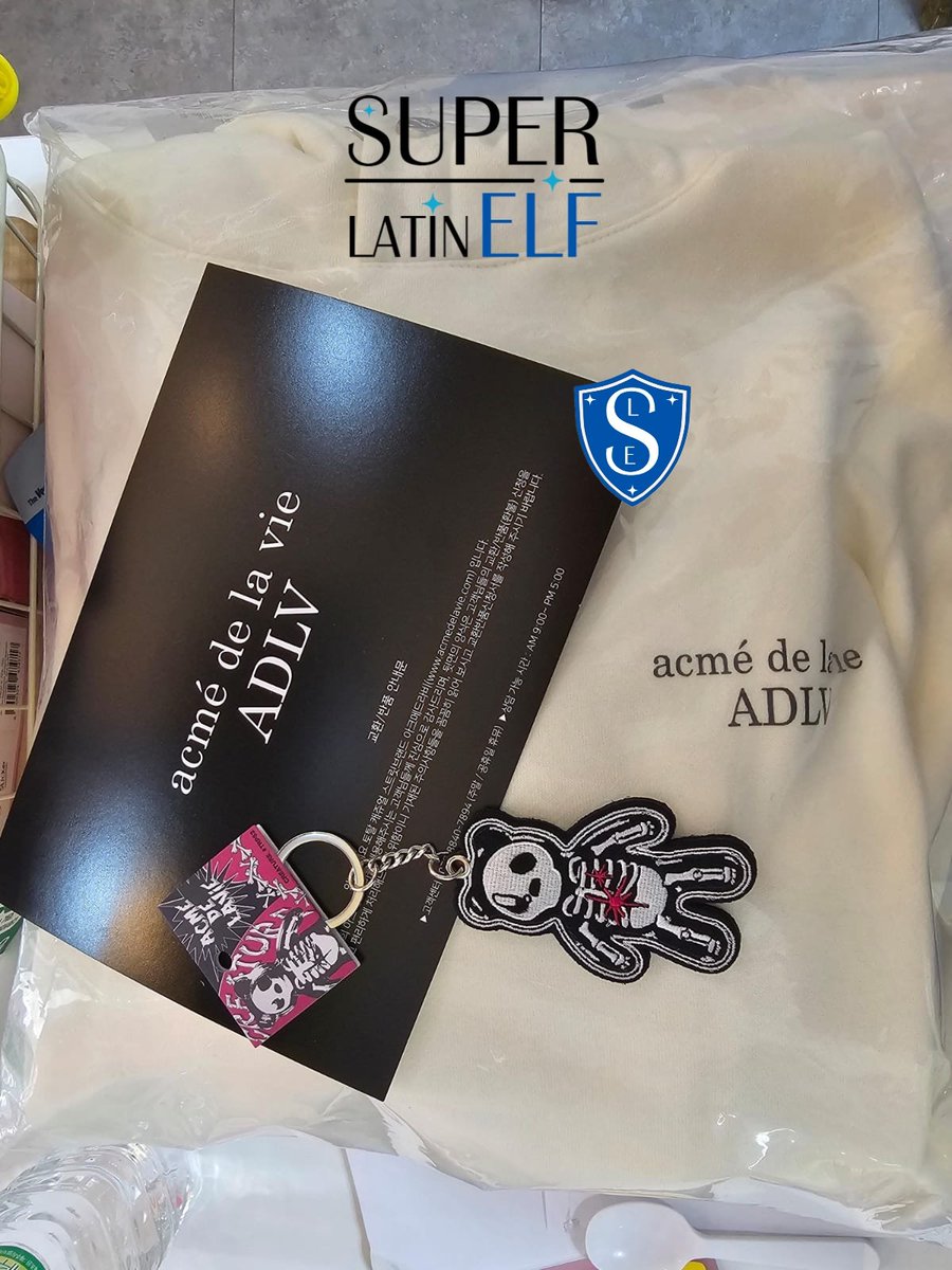 superlatinelf's tweet photo. ๐HAPPY DONGHAE DAY๐
โ
Arreglo de globos y caja para los regalos.
โ
1 hoodie.
โ
1 bucket hat.
@donghae861015
@SJ_DnE_official
#OurSunshineDonghaeDay
#HappyDonghaeDay
#์ค๋_HARU๋_๋ ํด์_์์ผ
#๋ํด #DONGHAE
#LatinELF #SuperLatinELF https://t.co/wr7R9ImKHi
