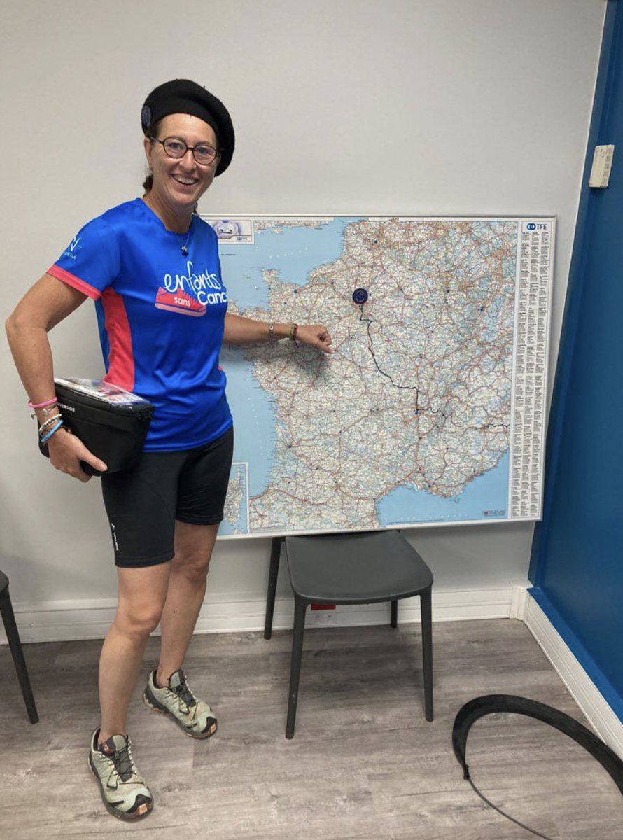 ImagineforMargo's tweet photo. Cet été, ARMELLE est partie à vélo vers l’Italie 🇮🇹 pour sensibiliser le plus grand nombre au combat mené par notre association contre le cancer des enfants. Au total, elle a parcouru plus de 4.000 km et a mené une magnifique collecte de 6.000 euros 👇
https://t.co/DcufNthLWM https://t.co/BvjU9CPWvp