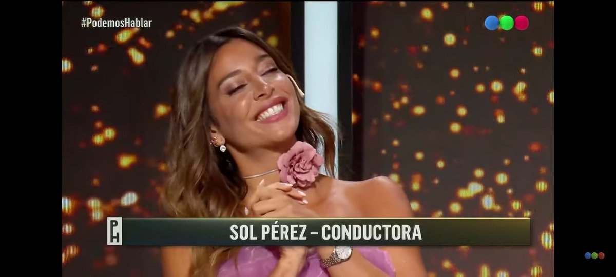 solperezfan78's tweet photo. #PodemosHablar ahora mirando  @SolPerez mejores imágenes de  pH @SolPerez  ❤️❤️❤️❤️ https://t.co/iLgTz36WIk