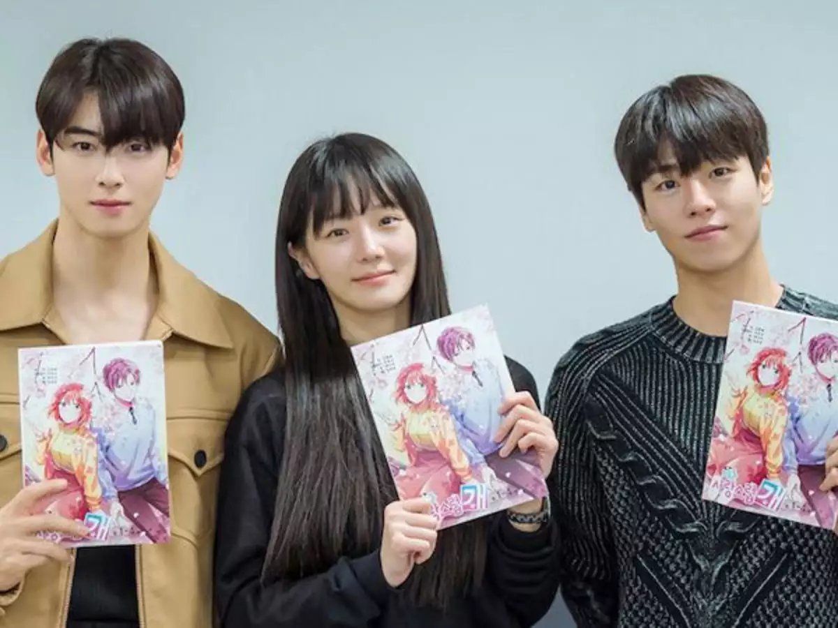 Dramas_De_Asia's tweet photo. Top airing shows (124 votos)
1. #TwinklingWatermelon (28)(+2)
2. #TheKillingVote (20)(+3)
3. #StrongGirlNamsoon (14)(new)
3. #TheWorstOfEvil (14)(-1)
5. #AGoodDayToBeADog (13)(new)
6. #TigerAndCrane (11)(+4)
7. #TheKidnapping (8)(=2) https://t.co/BW5ouqWE51