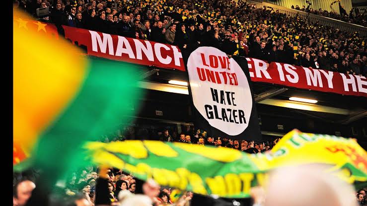 hugoknowsbaII's tweet photo. Soon enough the Glazers will regret rejecting Sheikh Jassim's £7B bid for a club worth less than half of that. Boycott games, withdraw membership, don't buy kits. It's not just a slogan. It's a war. 

Give us back our fucking club. #GlazersOut https://t.co/gCVWi0ZMN0