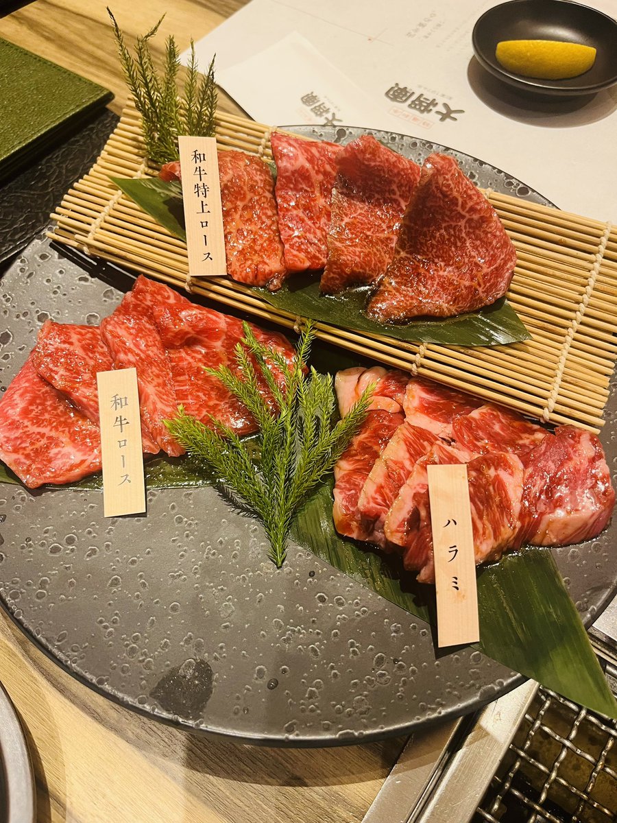 mamarin_0428's tweet photo. 久しぶりにほとりさんとデート🥰
急遽でも予定が合うのが仲良しの証かなぁ(笑)
誘ってくれるの親孝行だよね🙏✨
#おにょらーのつぶやき 
#いがらしほとり 
#焼肉 https://t.co/3vKAu7xL2k