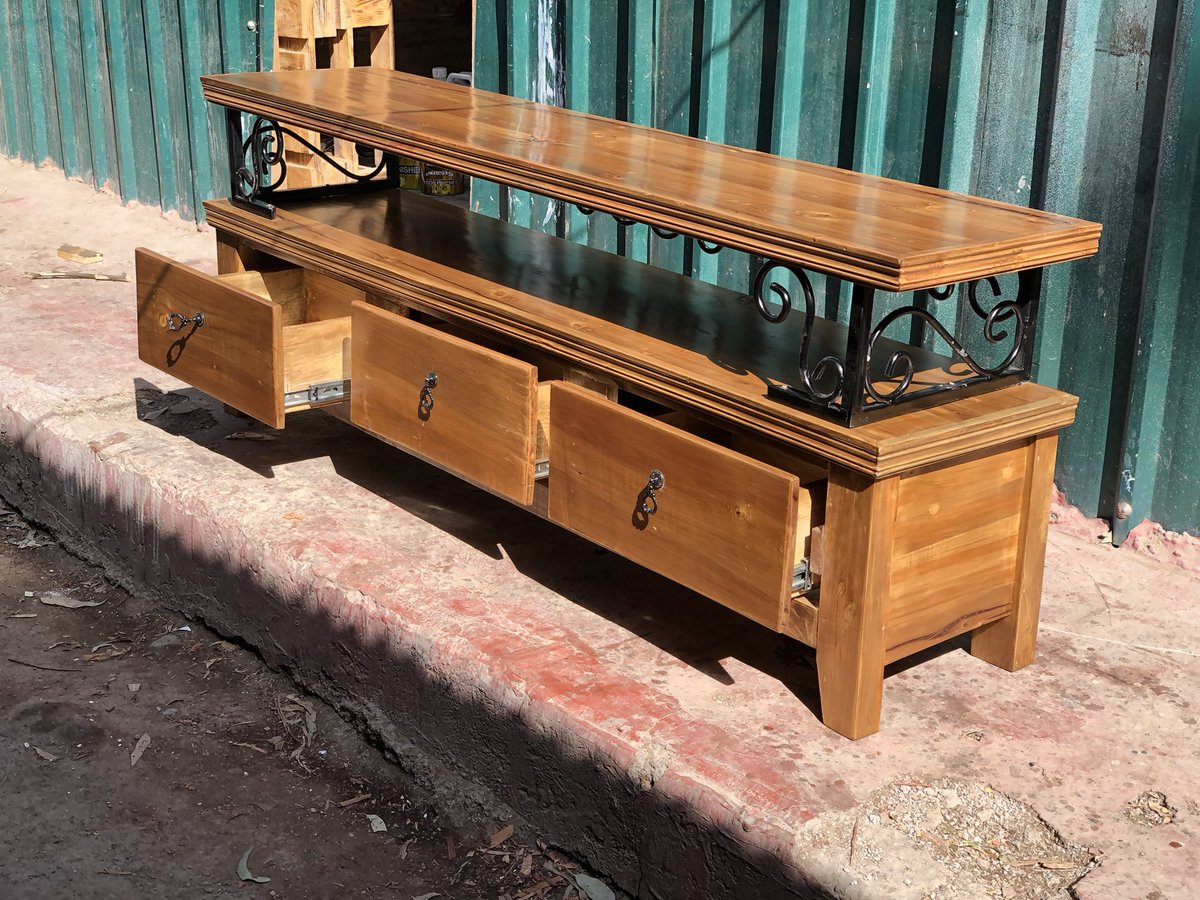 royal_pallets's tweet photo. Locally made tv cabinets done and finished to fit your taste and style
100% bespoke
#madeinke
To place an order, call/whatsapp us on 0740694770. You can also pay us a visit along outer ring road next to Shell petrol, on your way to Embakasi pipeline https://t.co/WX5NfXjtG0