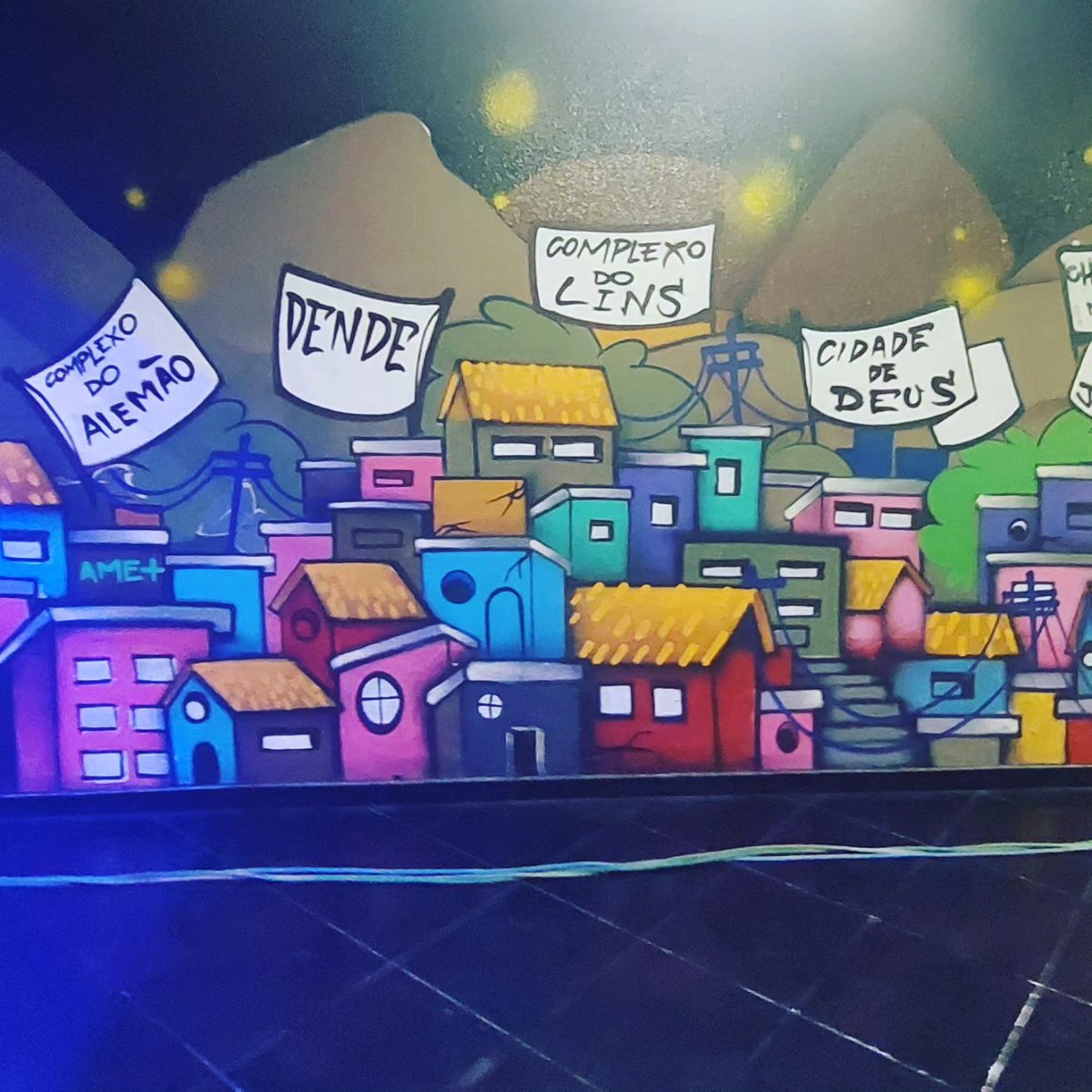 PAUROLABRACH's tweet photo. #unidosdafavela 
#cineidealfavela 
#cineideal 
#lgbtqia https://t.co/WjJIPiS3l0