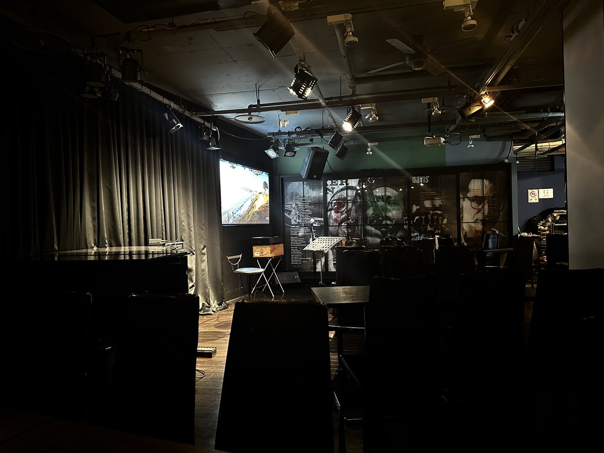 yagamix77's tweet image. 今日はトークライブです
#ライブハウス
#名古屋栄
#DOXY