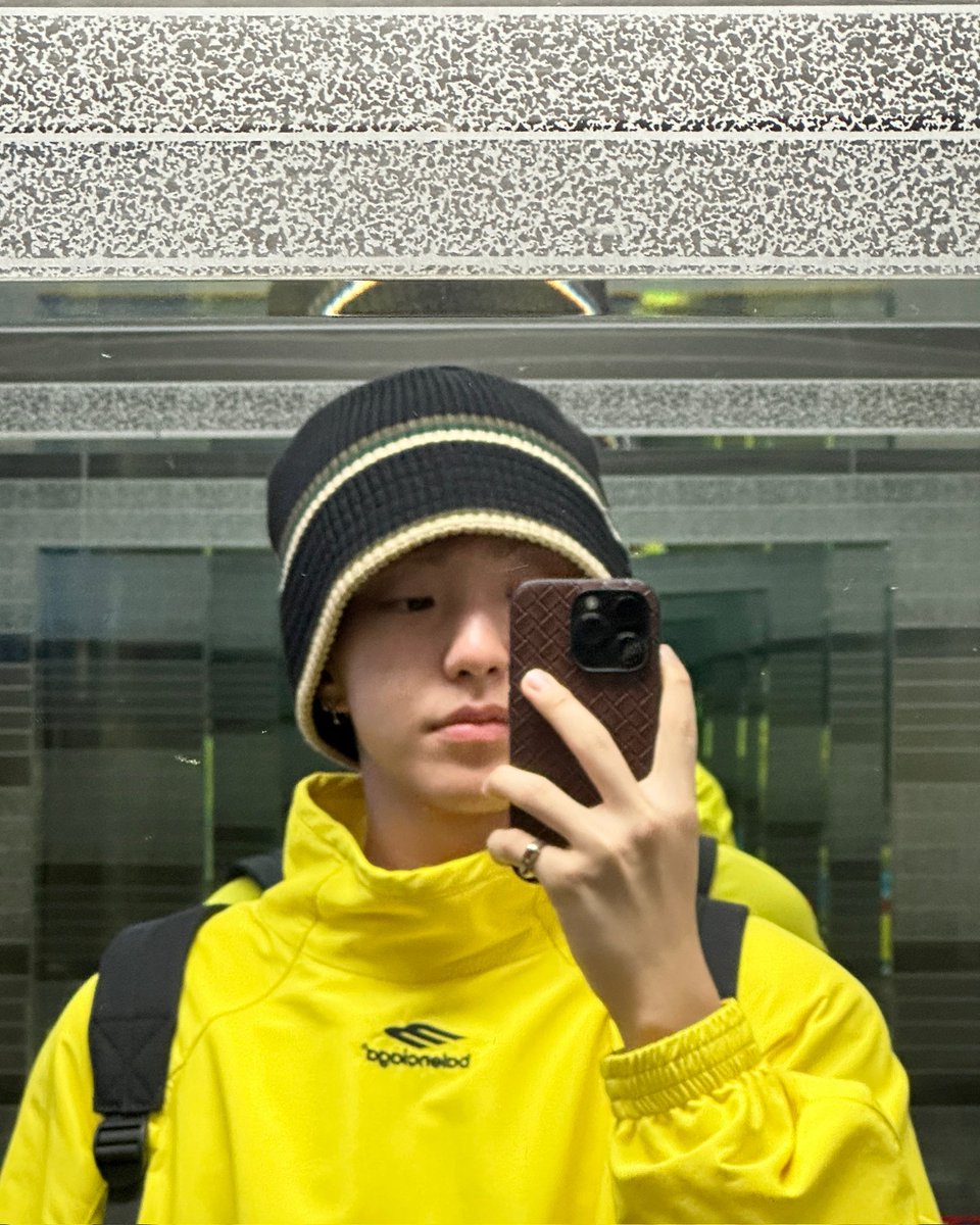 svtcontents's tweet photo. [#WEVERSE POST] 231015 HOSHI #호시

🐯: a photo from me too 💛🔆 https://t.co/VBz5MGGwtW