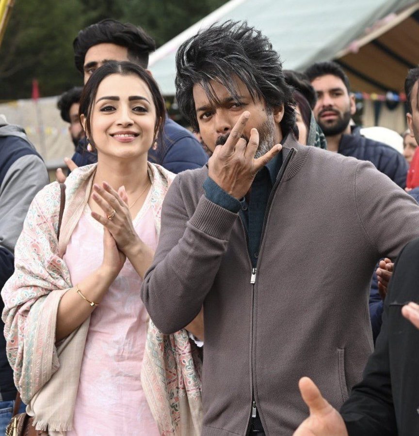 F8dgZsgXYAA3Is4?format=jpg&name=900x900