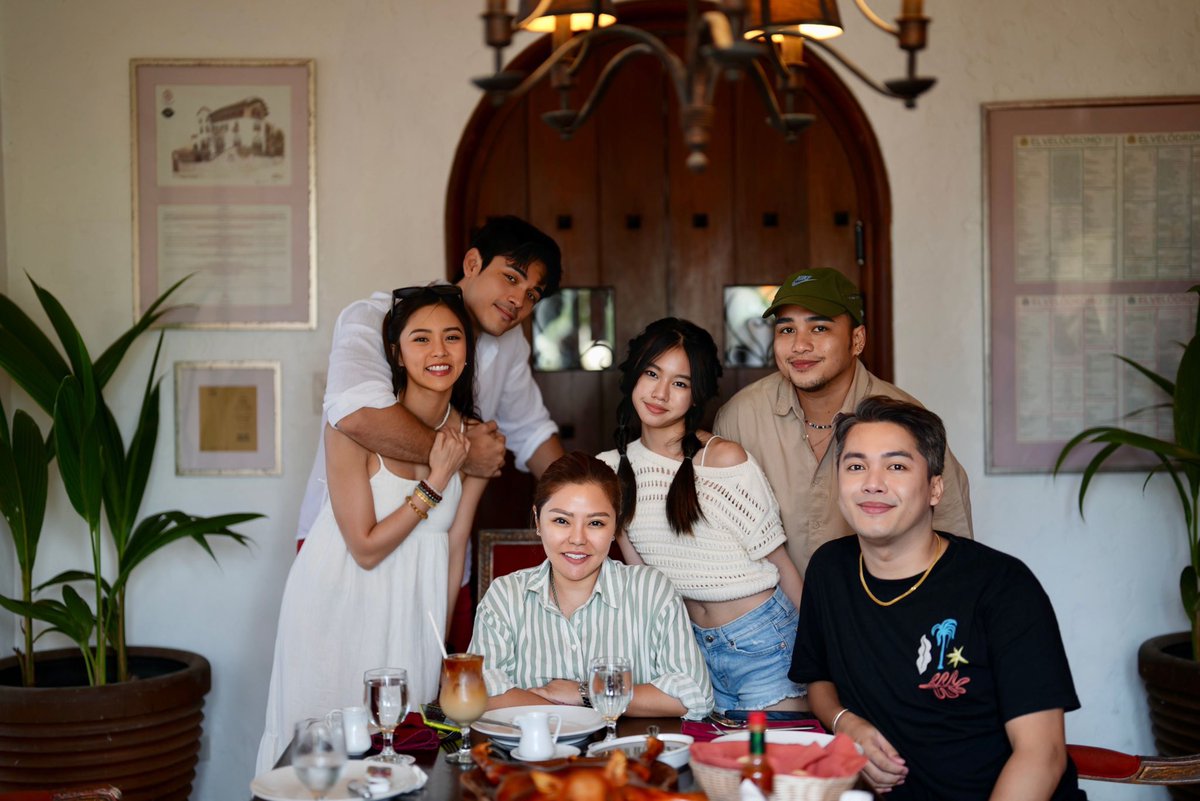 GFemril's tweet photo. There is always time for lunch. 🍽️ @Balesin_Island https://t.co/xxMARyFizr