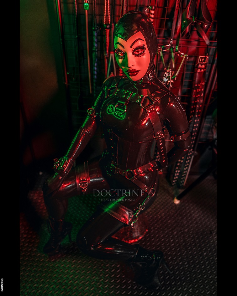 doctrine_rubber's tweet photo. DOCTRINE - Heavy Rubber Tokyo -
Model:Siron @siron_latex
Photographer:Seraph.M
Mask:Bea Miersch @BeaMiersch @mpicsmedia
Thanks:Hinako @mistresshinako
Location:HBC Photo Studio Uguisudani @PhotoHbc
・・・
 https://t.co/vS70J3Eh5X
 https://t.co/2H2av3PO7h
 https://t.co/mCJ4shGED7
・・・
DOCTRINEでは、モデル募集だけでなくタイアップやコラボレーションでの作品作りもしていますので関��ある方はご連絡ください。

女性エントリー
https://t.co/MKVIzmbucH

男性エントリー
https://t.co/2VooDbcfXJ