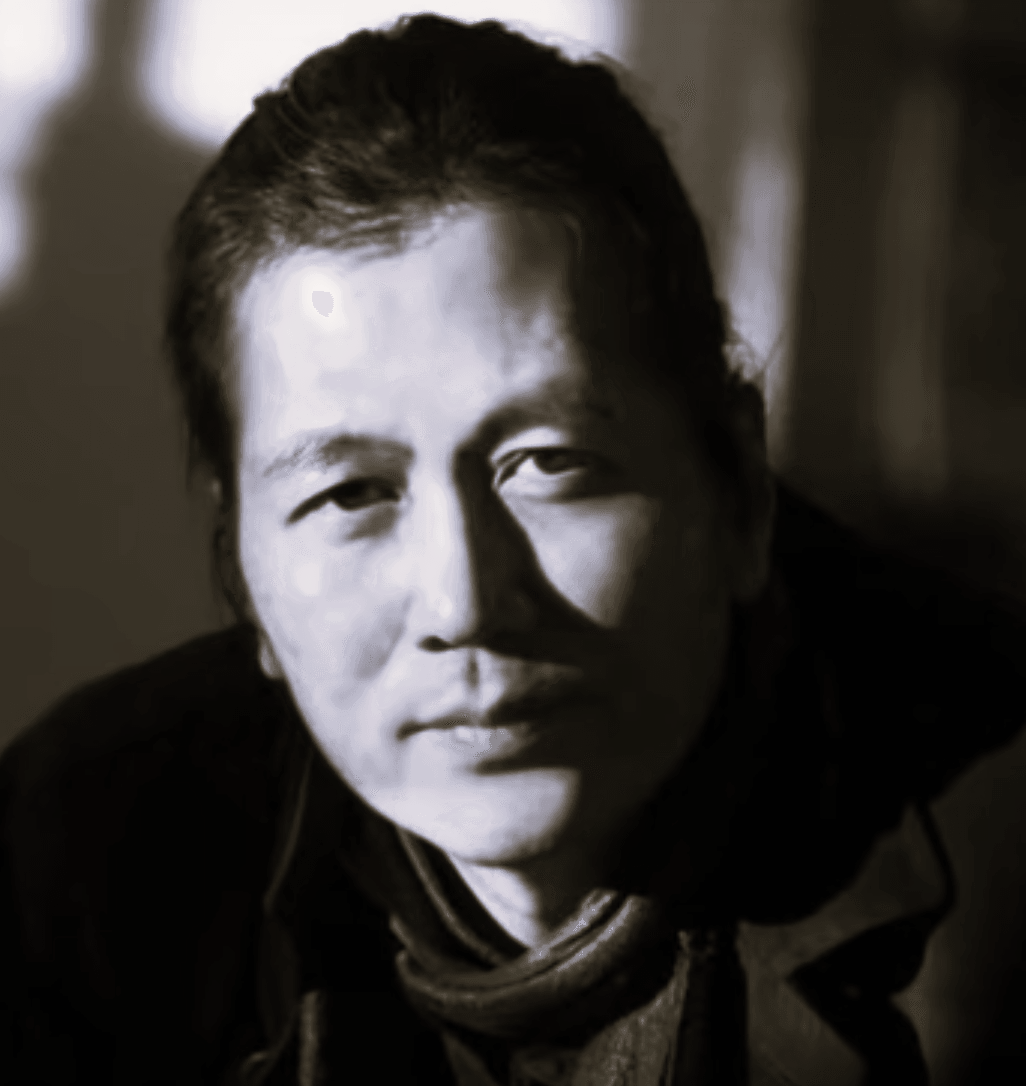 MohitSi16890776's tweet photo. South Korean-German Philosopher Byung Chul Han has an interesting perspective on Rituals. This🧵 will talk about it using his 📖 'The Disappearance of Rituals', where he explores the role and meaning of rituals in contemporary society. https://t.co/WL0UgIQkt9