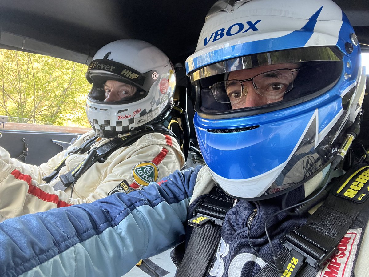 Julian Thomas tweet media