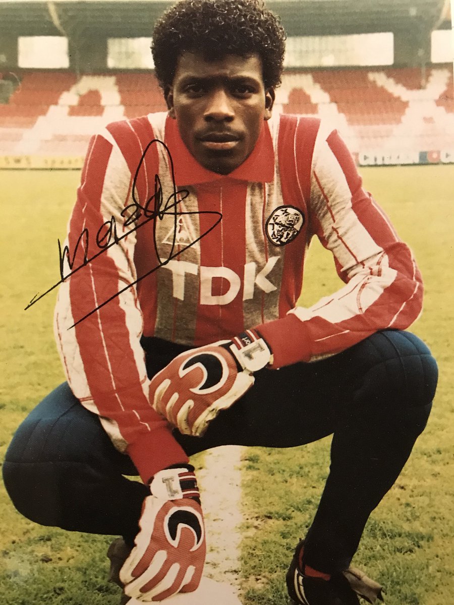 ajaxmuseumNL's tweet photo. Stanley Menzo is vandaag 60 jaar geworden. Van harte! Feliciteer Stanley door dit bericht een LIKE of RETWEET te geven. 

#Ajax #HappyBirthday #amsterdam  #Stanleymenzo #menzo @SPMenzo #ajaxmuseum #Eredivisie https://t.co/WI56DLMnO1