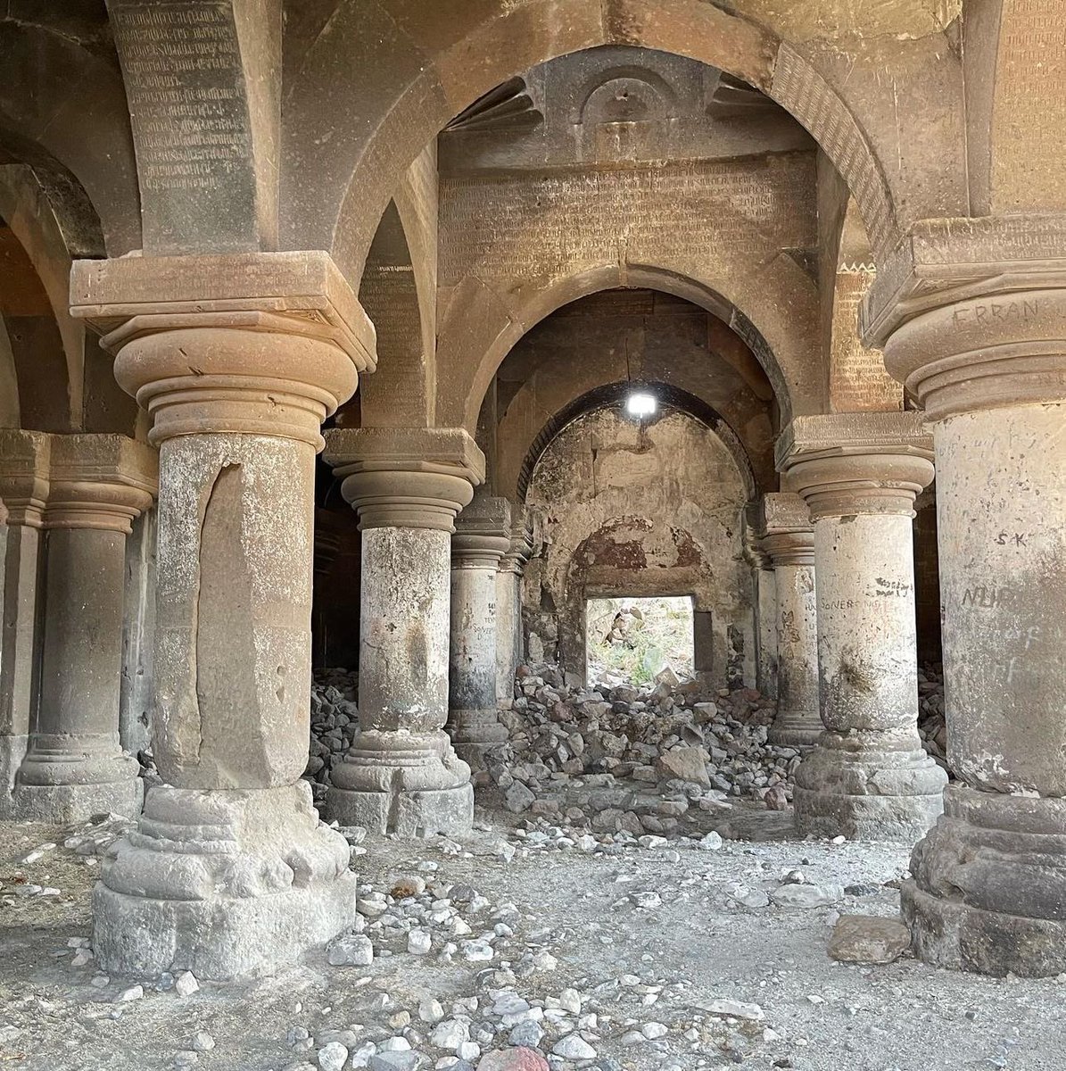 gsmattu's tweet photo. Horomos monastery founded by Armenian monks fleeing the Byzantine empire in the 10th century. Built during the reign of Bagratuni King Abas of Ani. It was described as one of the most important monasteries of the Christian east. https://t.co/w5J8QHGpOO