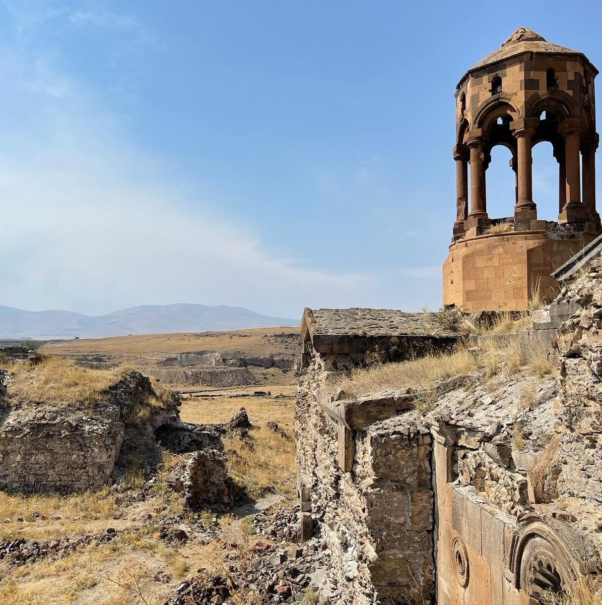 gsmattu's tweet photo. Horomos monastery founded by Armenian monks fleeing the Byzantine empire in the 10th century. Built during the reign of Bagratuni King Abas of Ani. It was described as one of the most important monasteries of the Christian east. https://t.co/w5J8QHGpOO