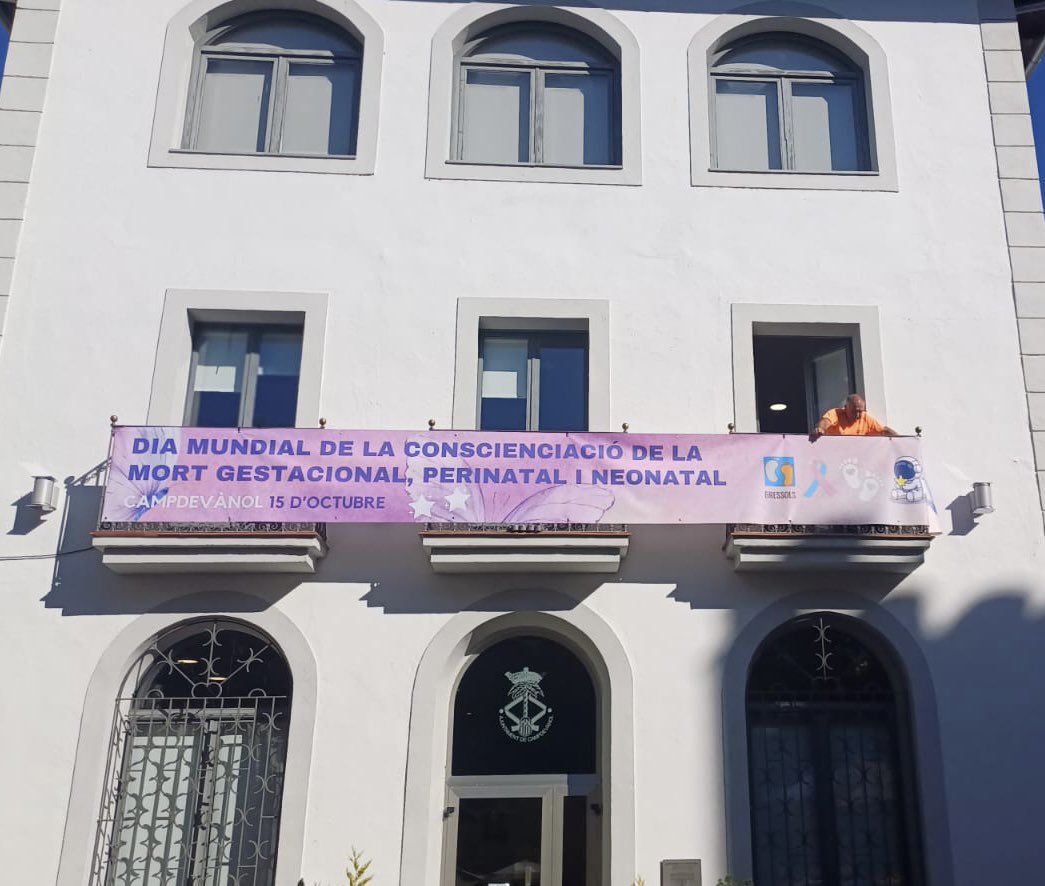 📌Avui 15 d'octubre es commemora el dol gestacional, perinatal i neonatal

👉Tots els actes es dediquen a donar visibilitat i sensibilitzar el què tantes famílies viuen i sobretot fer-ho trencant el silenci que suposa en l'àmbit social reconèixer i donar suport a aquestes pèrdues