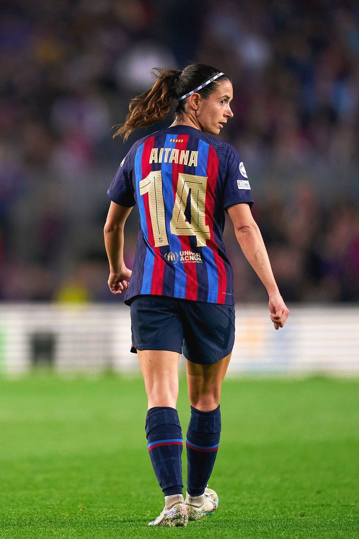 amthink's tweet photo. Female Footballers Wallpapers
#footballer #female #femalefootballer  #wallpapers 
Drop yours 👇 https://t.co/HoLpbRNtN4