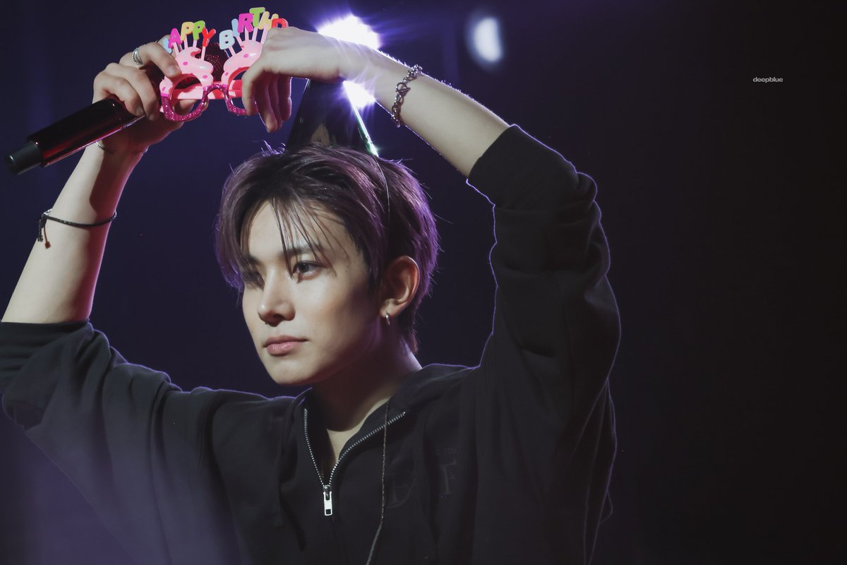 deepblue__hs's tweet photo. 231014 FATE in Dallas
소중한 희승아 생일 축하해

#희승 #HEESEUNG #엔하이픈 #ENHYPEN #EN_FATE #FATE_IN_DALLAS https://t.co/l0M1Y59W87