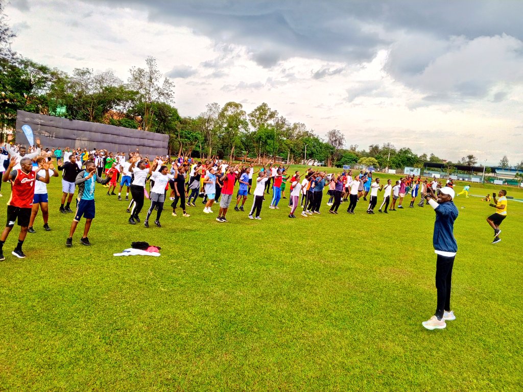 Mu Karere ka Kicukiro turi muri Siporo rusange #CarFreeDay . Kugenda n'amaguru, ku igare, siporo ngororamubiri n'izindi zitandukanye zirimo gukorerwa ku muhanda munini SONATUBE -KICUKIRO CENTRE ndetse no mu bibuga bya @IPRCKigali .

SIPORO NI UBUZIMA.
