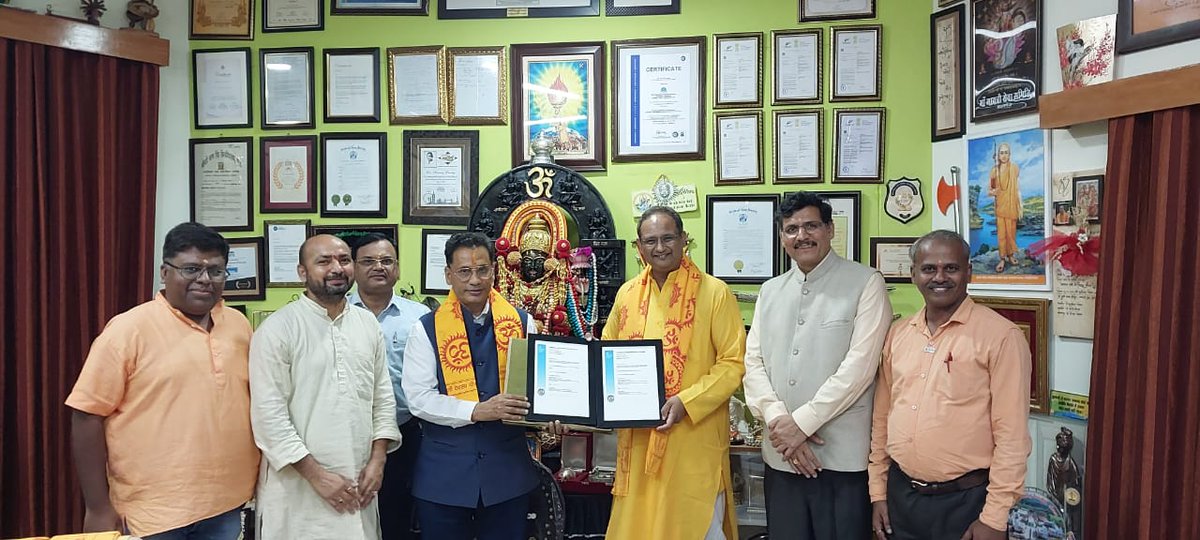 icfaidehradun's tweet image. ICFAI Dehradun officials visited D.S.V.V. Haridwar, as part of ongoing efforts to boost collaboration on technical projects in line with both universities' policies.
@dsvvofficial #ICFAIDehradun #EducationCollaboration #TechProjects