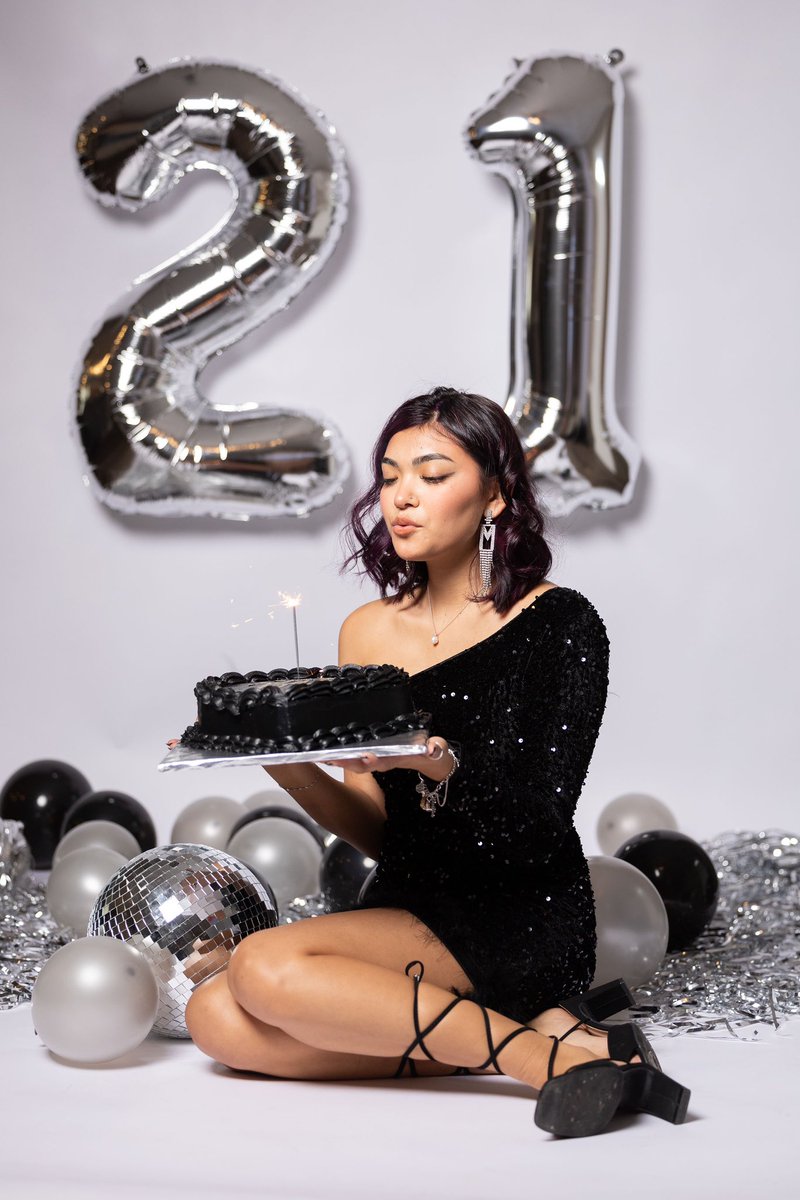 happy 21st to me !!! 🥳🪩