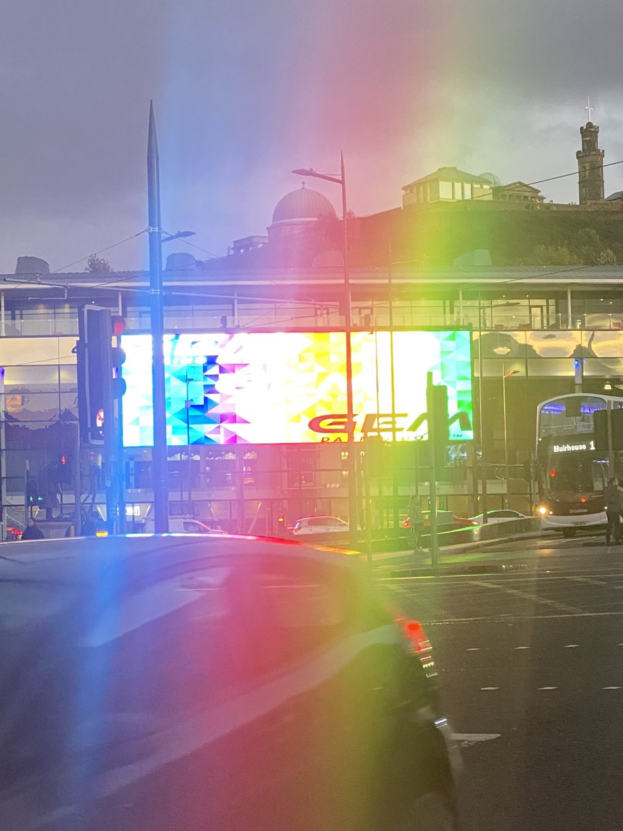 BaronySandy's tweet photo. @streetscape33 It’s blinding. Remove it immediately https://t.co/J3z317bSTs