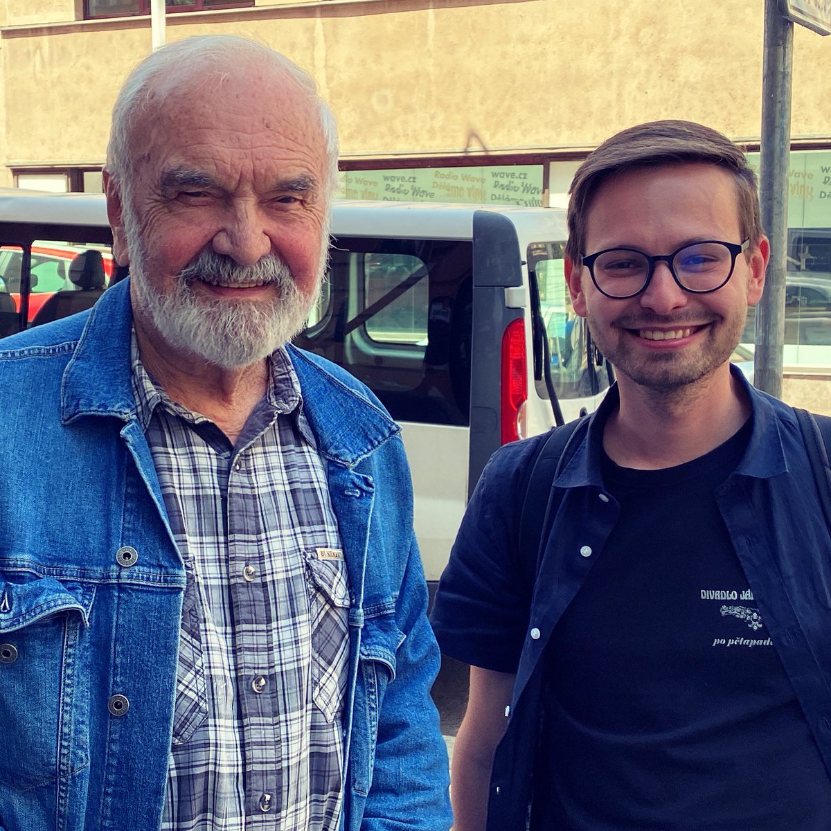 vladimirkroc's tweet photo. Dnes 17:05 @Radiozurnal1 #nejistesezony Zdeněk Svěrák vzpomíná na návštěvu Jana Wericha v Divadle Járy Cimrmana @MalecekTomas @CRozhlas @zdjc_official #podcast https://t.co/C9IB0jk6ui