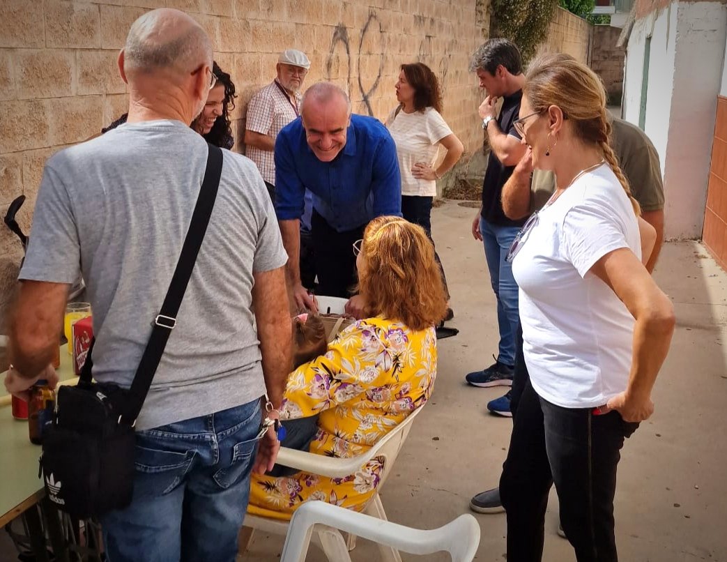 Ayer, con los vecinos de La Bachillera, compartiendo una preciosa mañana en la garbanzada que organiza la Asociación Estrella Andaluza.

<a href="/guevara_dg/">David Guevara García</a>