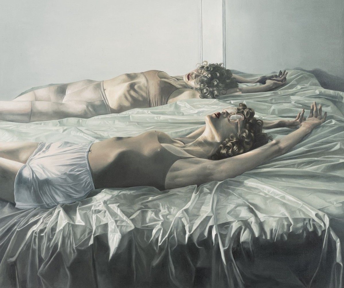 BeautifulBzarre's tweet photo. These gentle cool tones emanate grace and style. Beautiful painting by Eunnam Hong. 

'Her' 2023

#beautifulbizarre https://t.co/EKh0e7eMAm