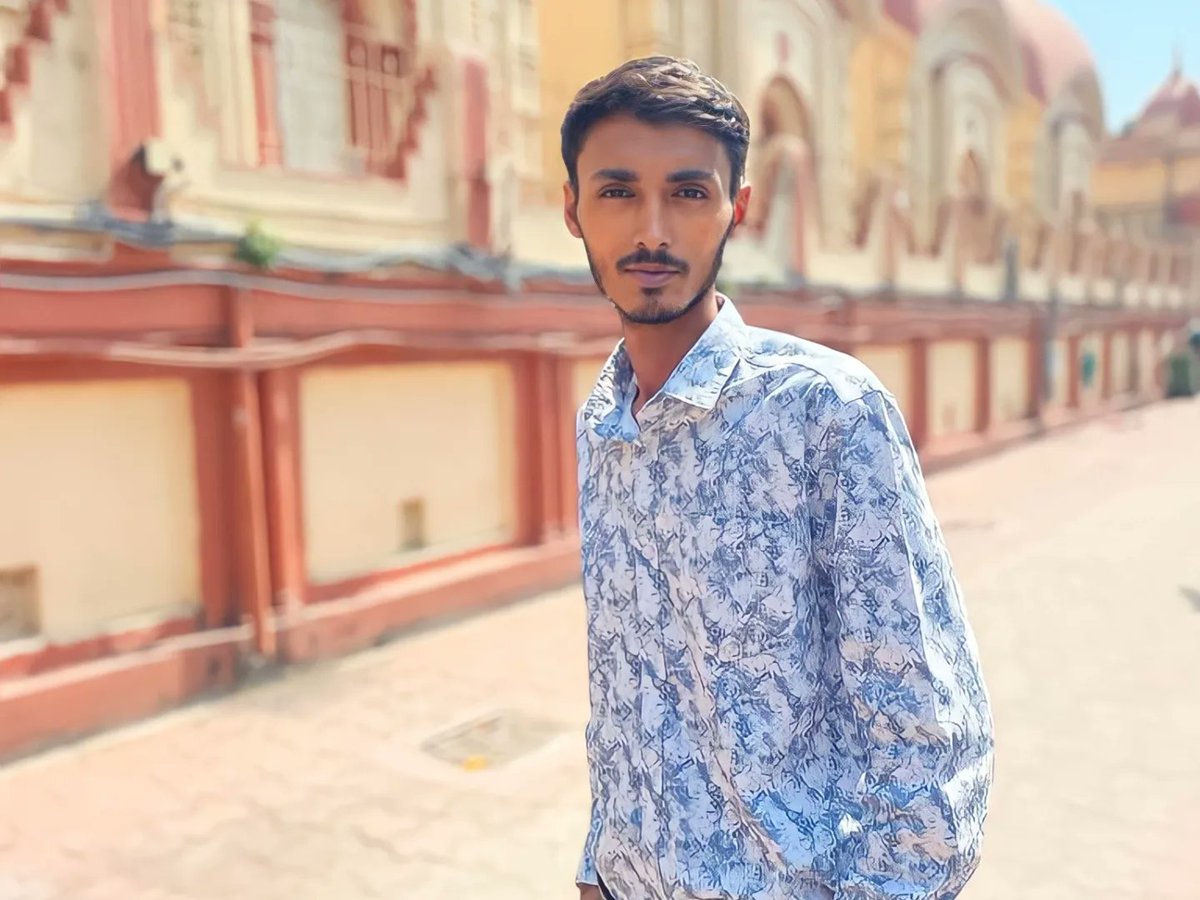 sarvin_seenu's tweet photo. दक्षिणेश्वर काली मन्दिर कोलकाता, दुर्गा पूजा के पावन अवसर पर माता रानिंका दर्शन करते हुए। https://t.co/lrdXK8JVAR