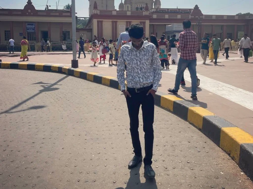 sarvin_seenu's tweet photo. दक्षिणेश्वर काली मन्दिर कोलकाता, दुर्गा पूजा के पावन अवसर पर माता रानिंका दर्शन करते हुए। https://t.co/lrdXK8JVAR